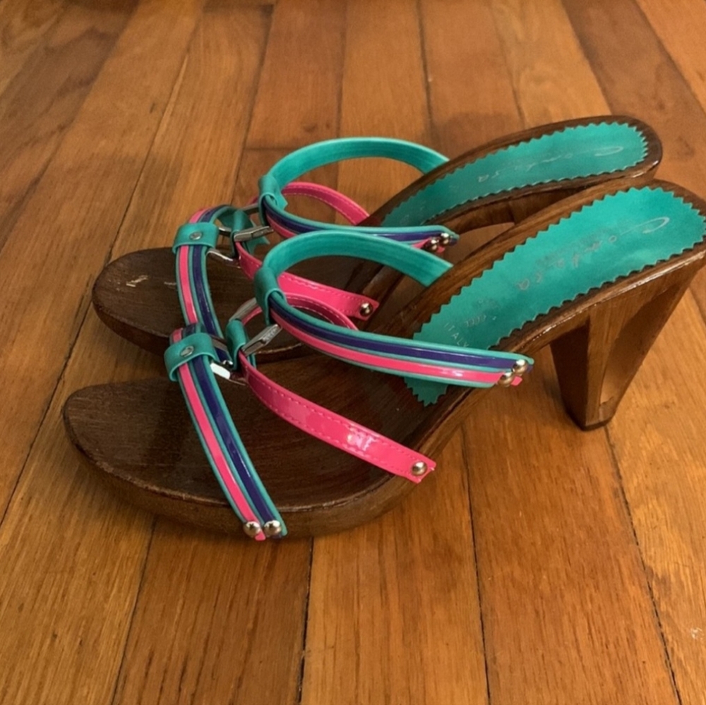 Vintage Italian wooden heels w pink & blue straps
